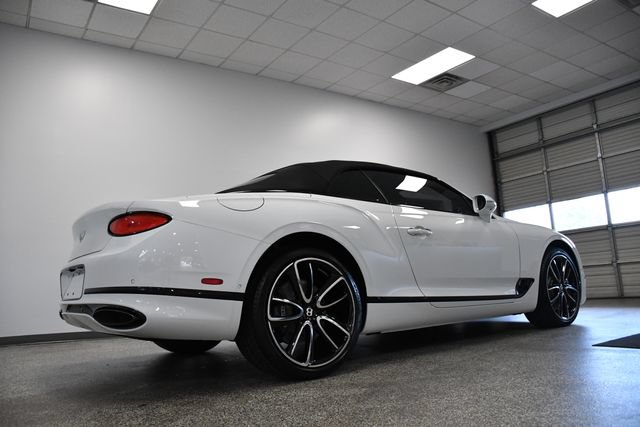 Used 2021 Bentley Continental GT Mulliner AWD/4WD image 2