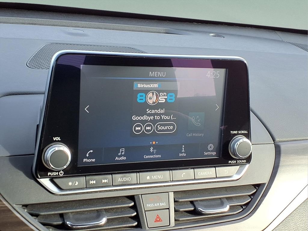 Used 2024 Nissan Altima 2.5 SV FWD image 24