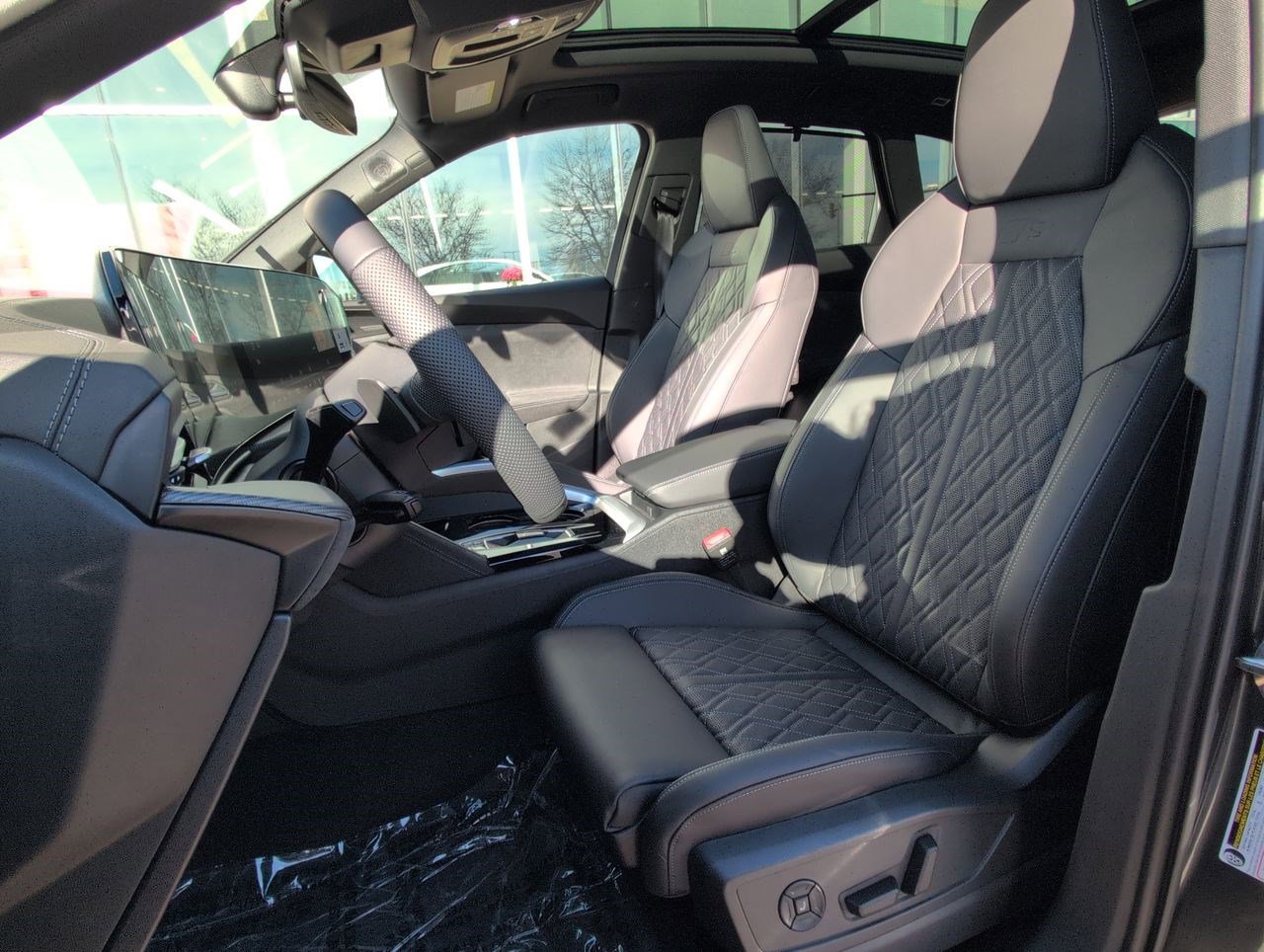 New 2025 Audi SQ5 Premium Plus image 18