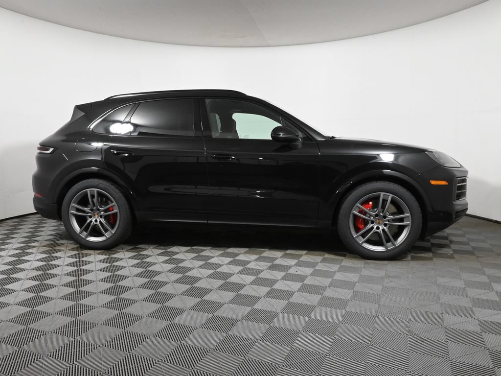Used 2026 Porsche Cayenne S AWD/4WD image 8