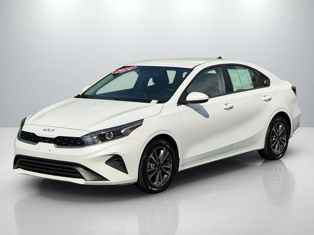 Used 2024 Kia Forte LXS FWD image 5