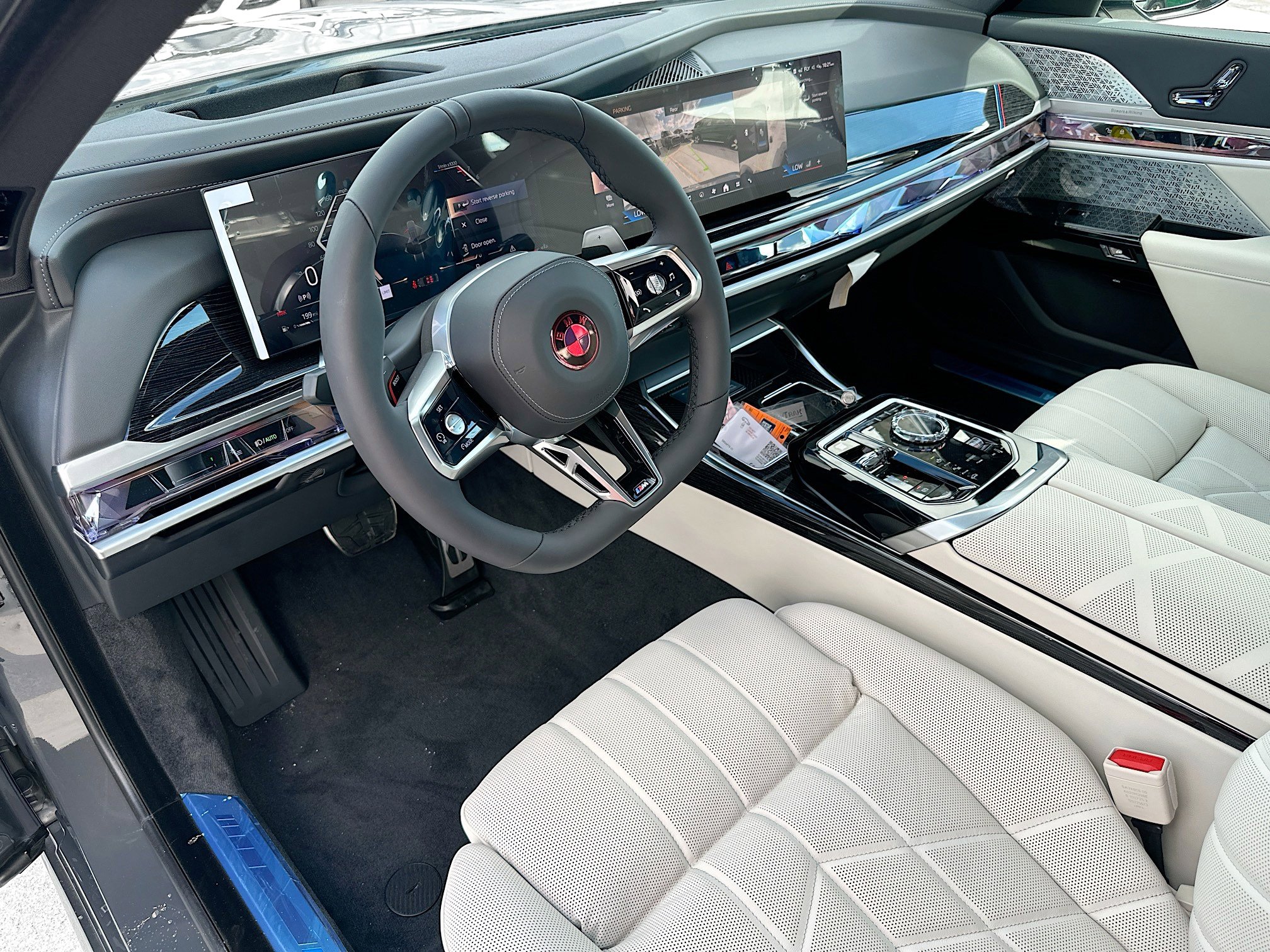 New 2026 BMW 740i w/ Premium Package image 7