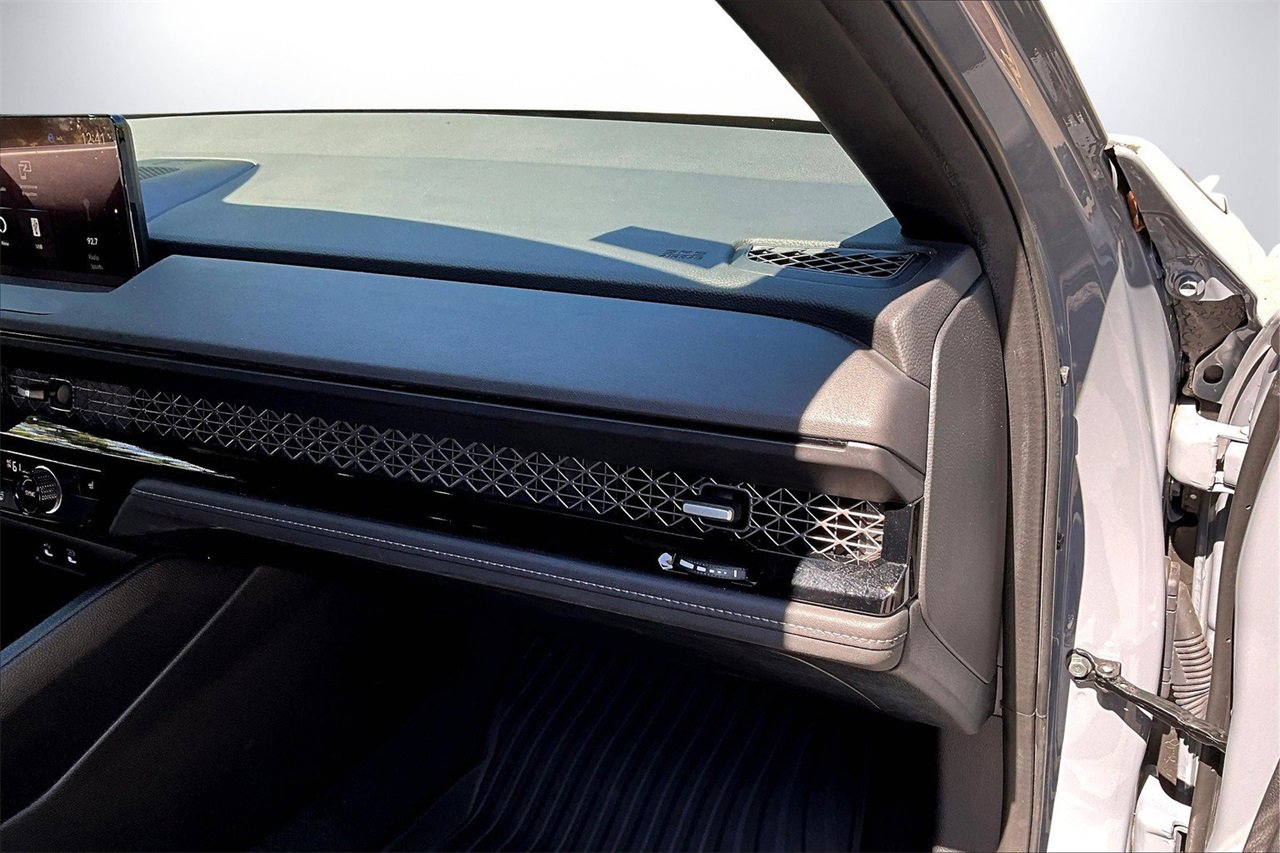 Used 2023 Honda Accord Sport image 17