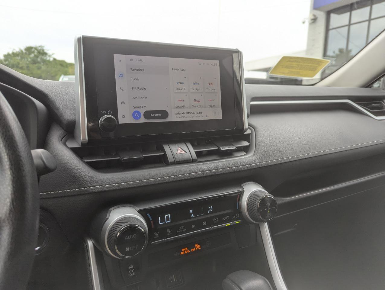 Used 2024 Toyota RAV4 XLE AWD/4WD image 20