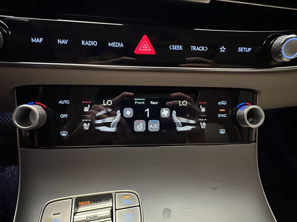 New 2026 Genesis GV70 2.5T Advanced image 23