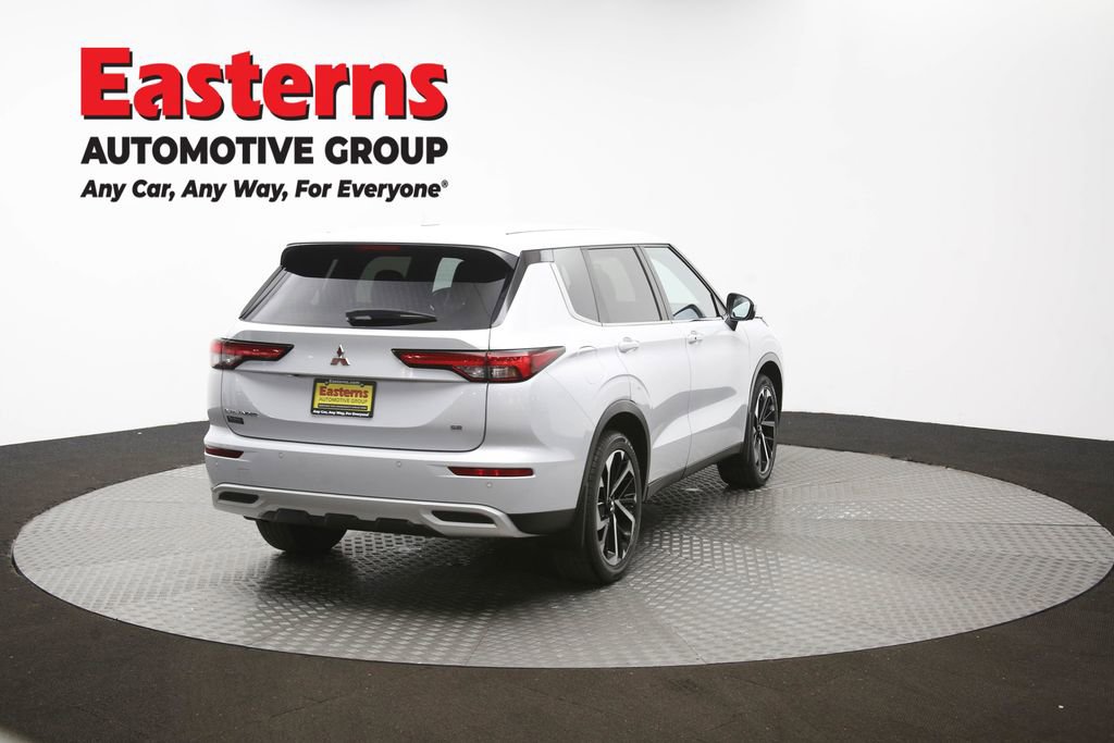 Used 2024 Mitsubishi Outlander SE image 39