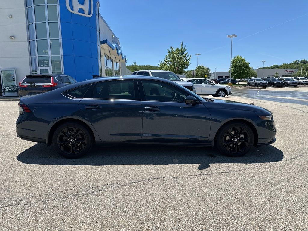 Used 2025 Honda Accord SE image 2