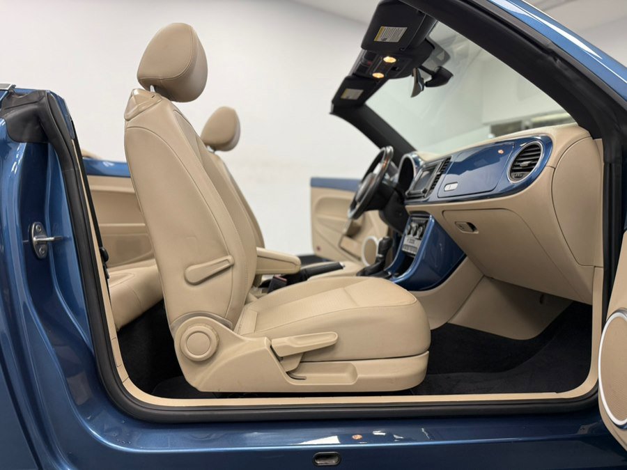 Used 2019 Volkswagen Beetle 2.0T S image 54