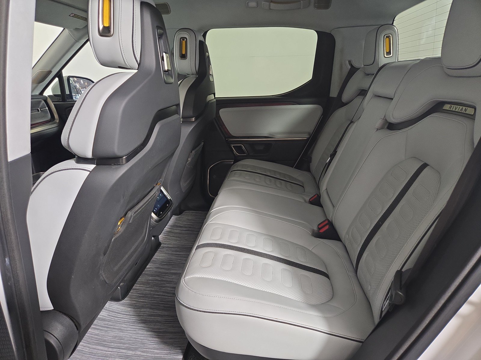 Used 2024 Rivian R1T Adventure AWD/4WD image 21