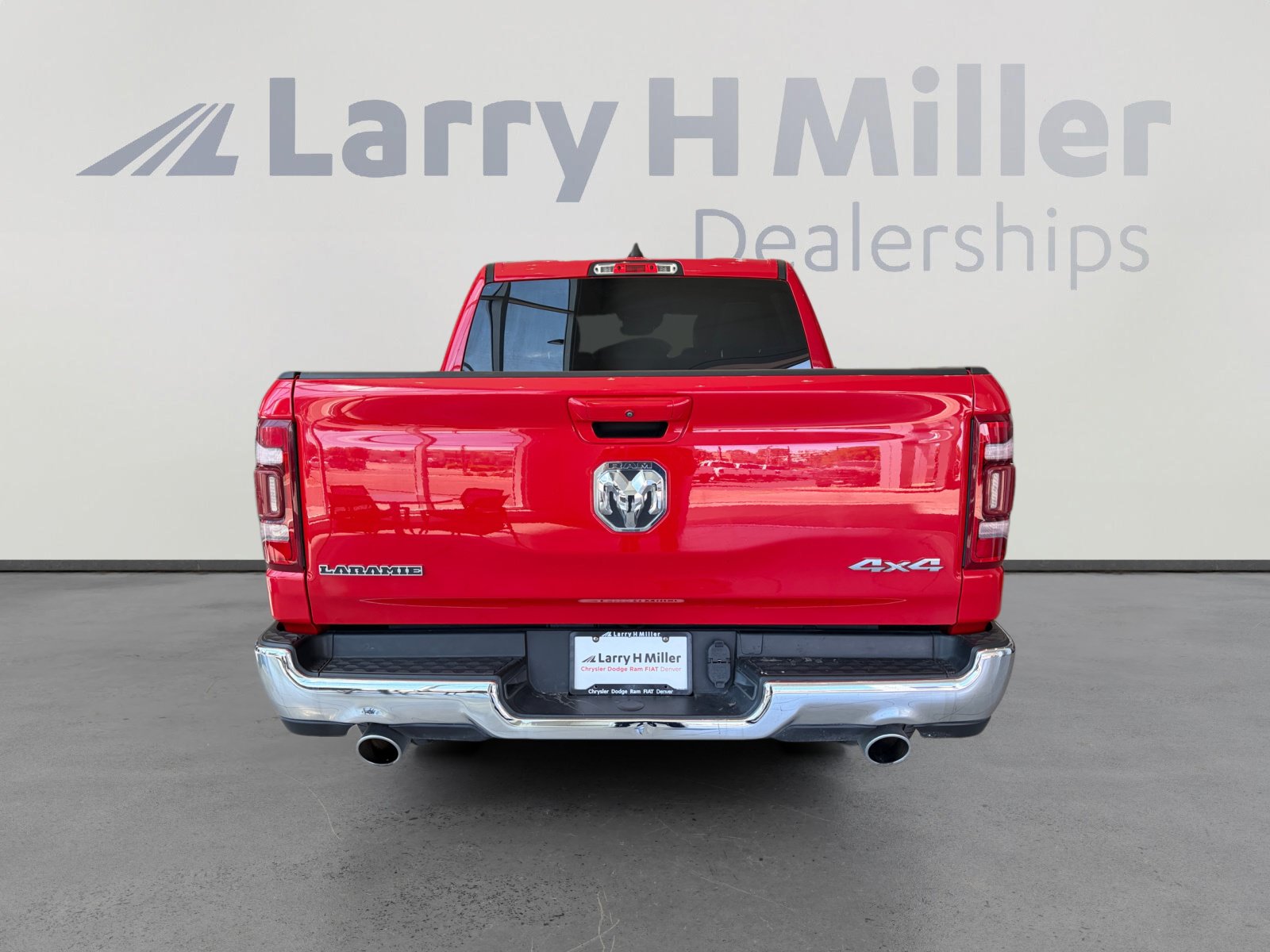Used 2024 RAM 1500 Laramie AWD/4WD image 4