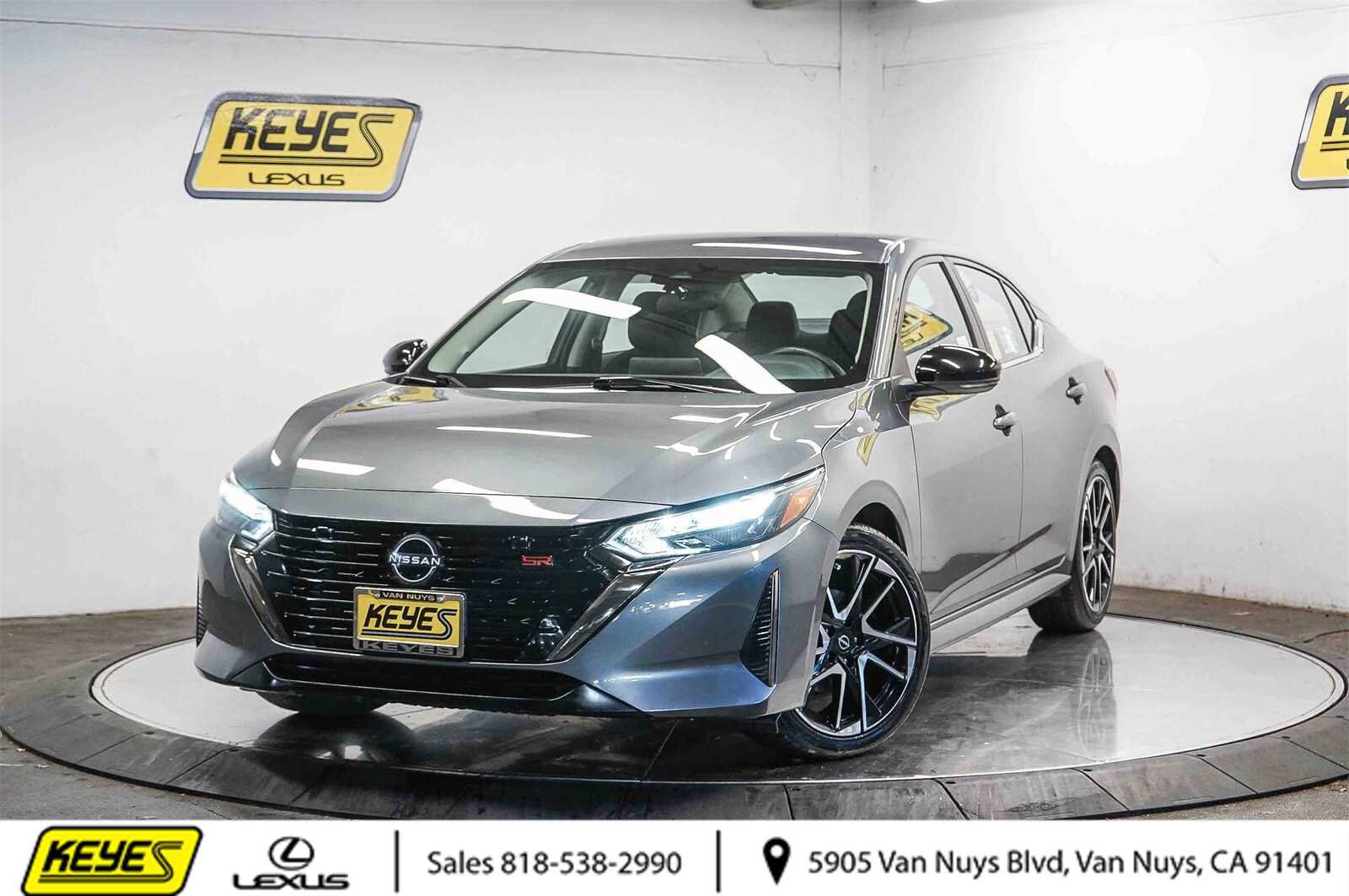 Used 2025 Nissan Sentra SR image 1