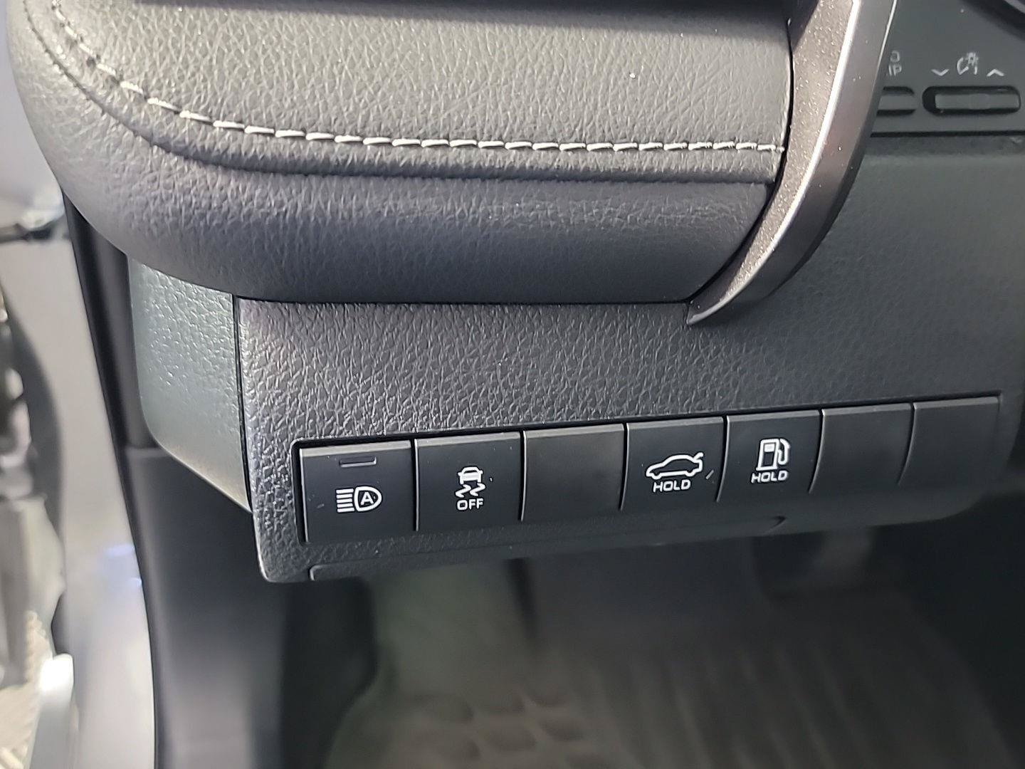 Used 2022 Toyota Camry SE FWD image 33