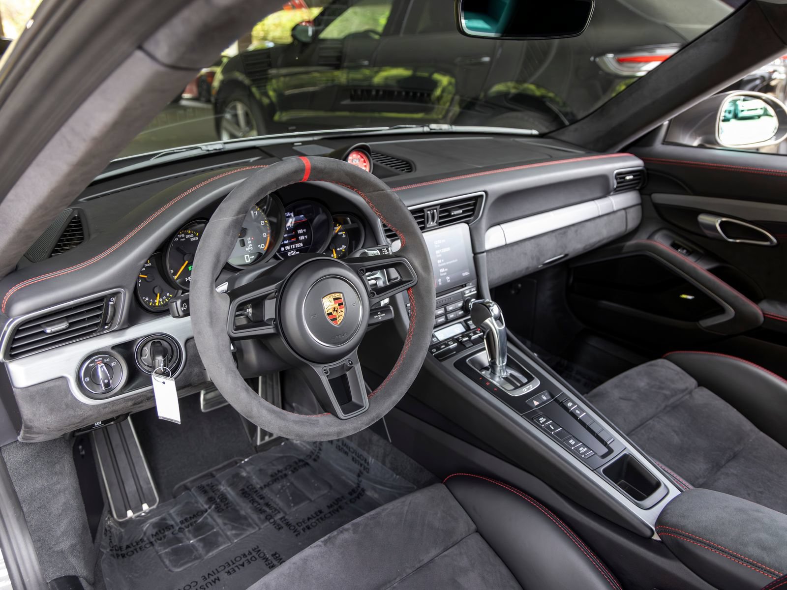 Certified 2018 Porsche 911 GT3 RWD image 4