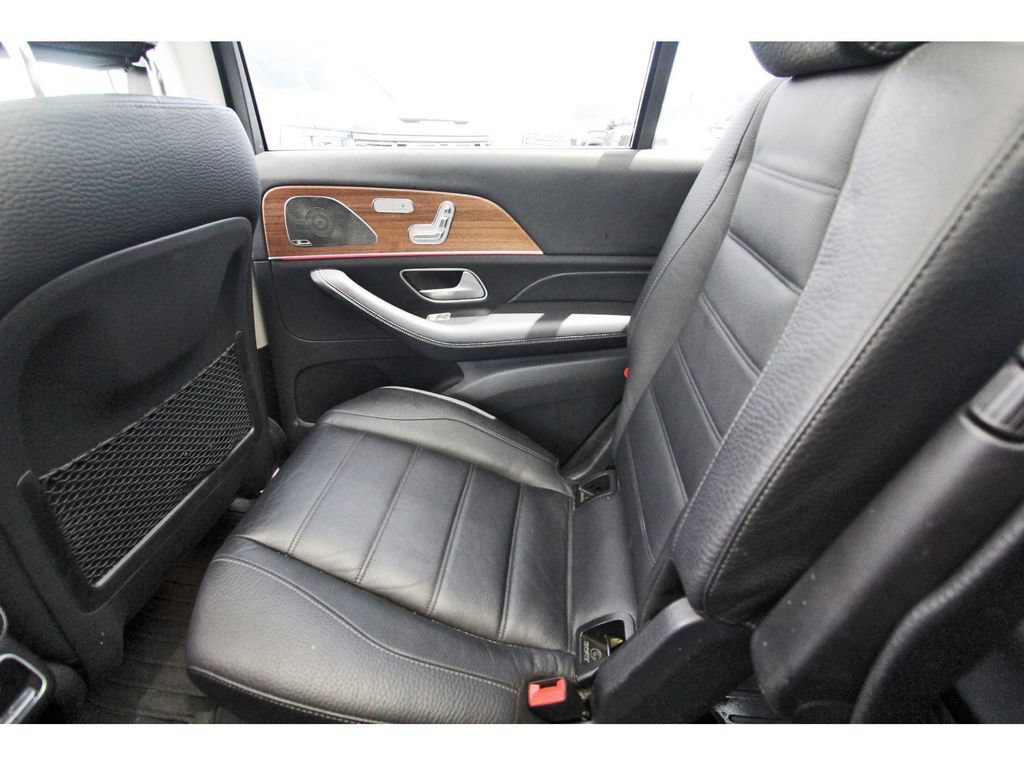 Used 2023 Mercedes-Benz GLS 450 4MATIC image 12