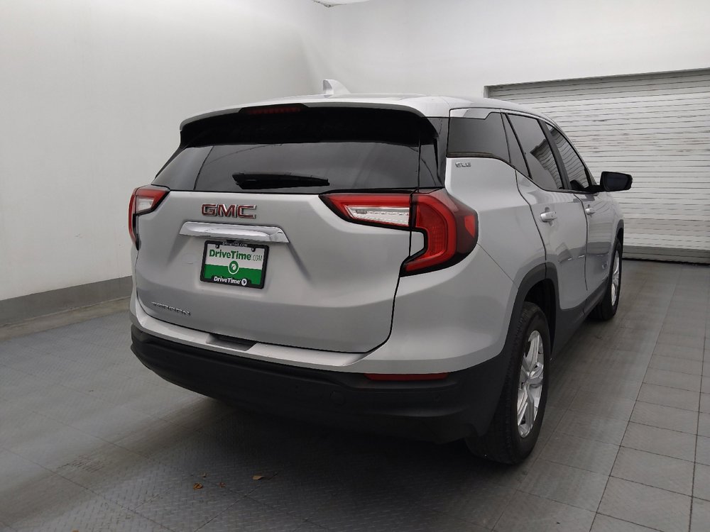 Used 2022 GMC Terrain SLE image 7