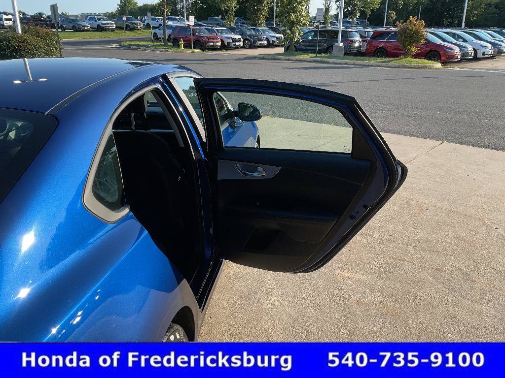 Used 2023 Kia Forte LXS w/ LXS Technology Package FWD image 18