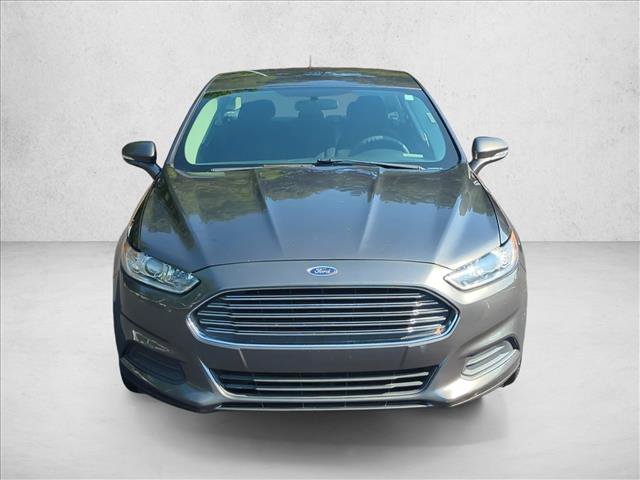Used 2016 Ford Fusion SE FWD image 2
