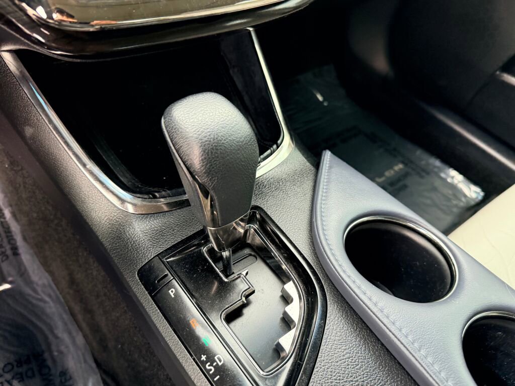 Used 2015 Toyota Avalon XLE Touring image 23