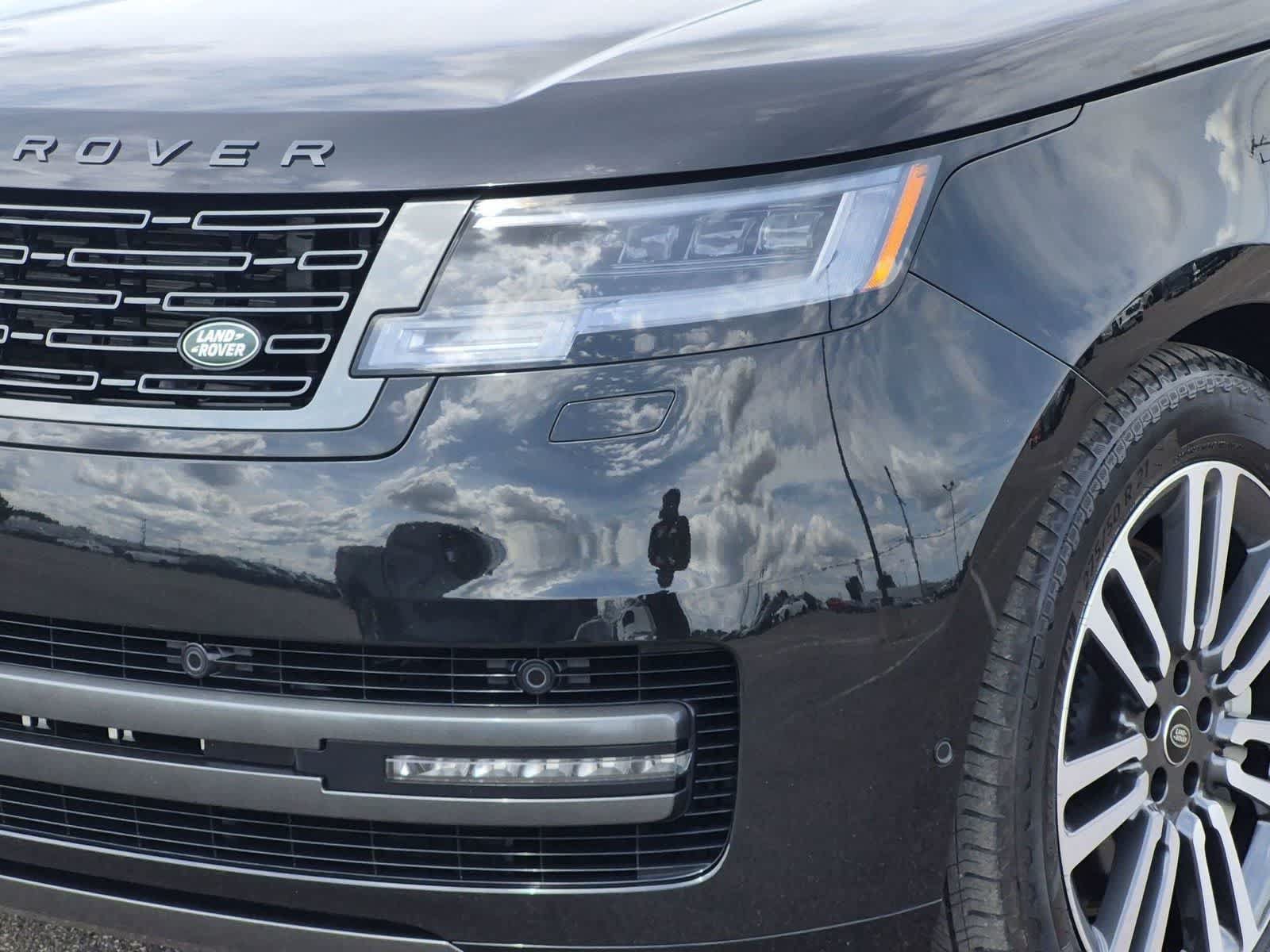 Used 2024 Land Rover Range Rover Long Wheelbase SE AWD/4WD image 10