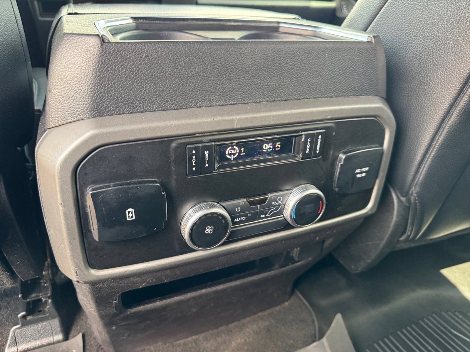Used 2019 Ford Expedition Max XLT w/ Equipment Group 202A AWD/4WD image 19