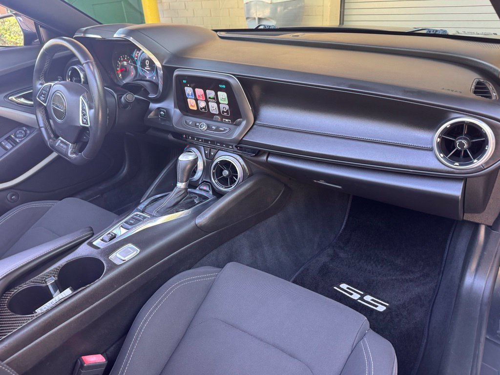 Used 2017 Chevrolet Camaro SS RWD image 27