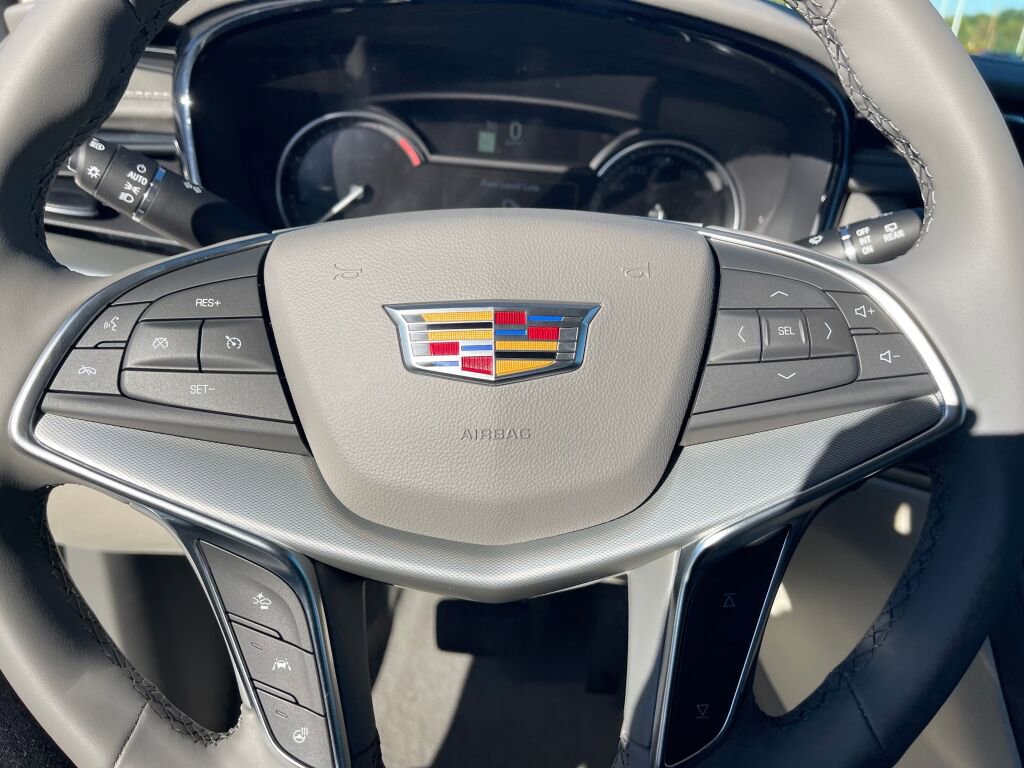 New 2025 Cadillac XT5 Premium Luxury w/ LPO, Floor Liner Package image 11