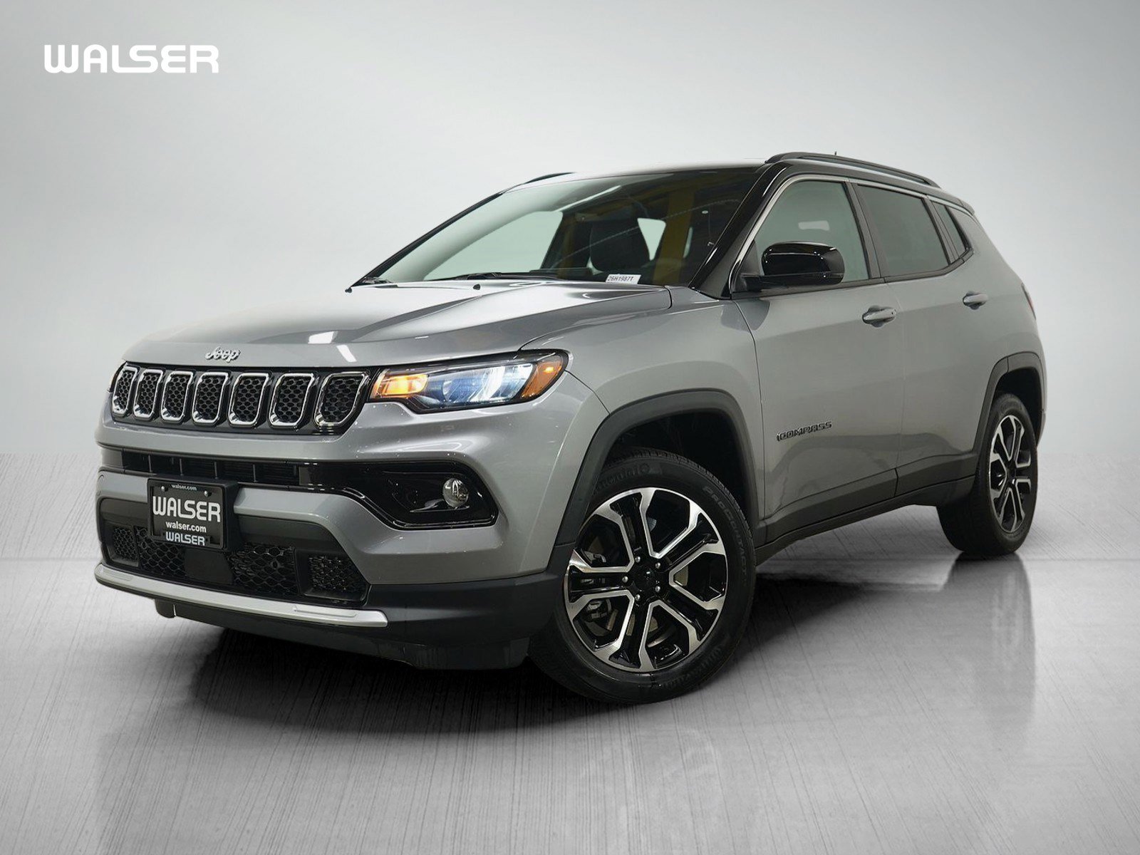 Used 2023 Jeep Compass Limited AWD/4WD image 1