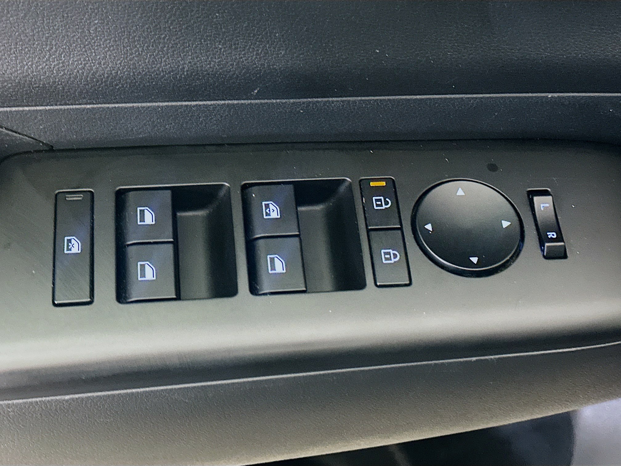 Used 2024 Hyundai Kona SEL AWD/4WD image 15