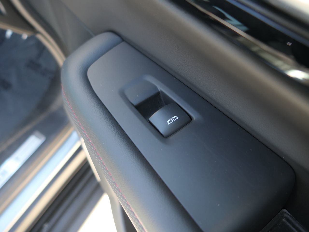 Used 2025 Chevrolet Tahoe RST image 30