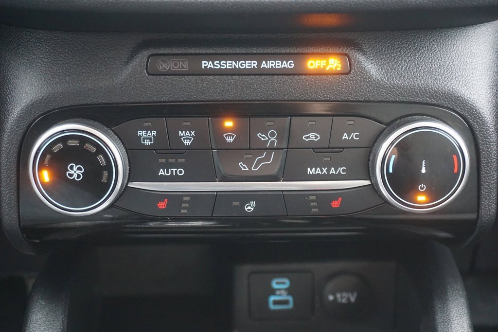 Used 2022 Ford Escape SE w/ Cold Weather Package image 14