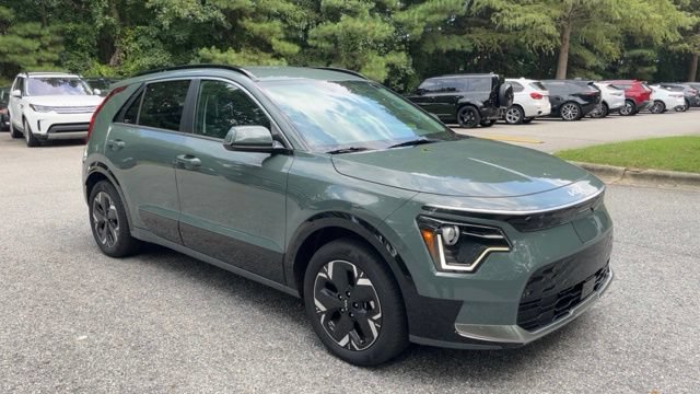 Used 2025 Kia Niro Wind FWD image 2