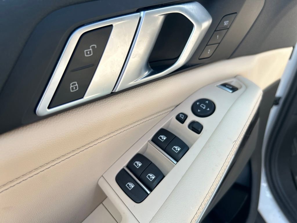 Used 2022 BMW X5 xDrive40i w/ Premium Package image 13