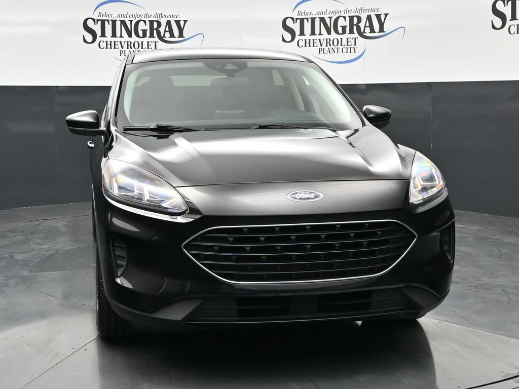 Used 2022 Ford Escape SE w/ SE Sport Appearance Package FWD image 2
