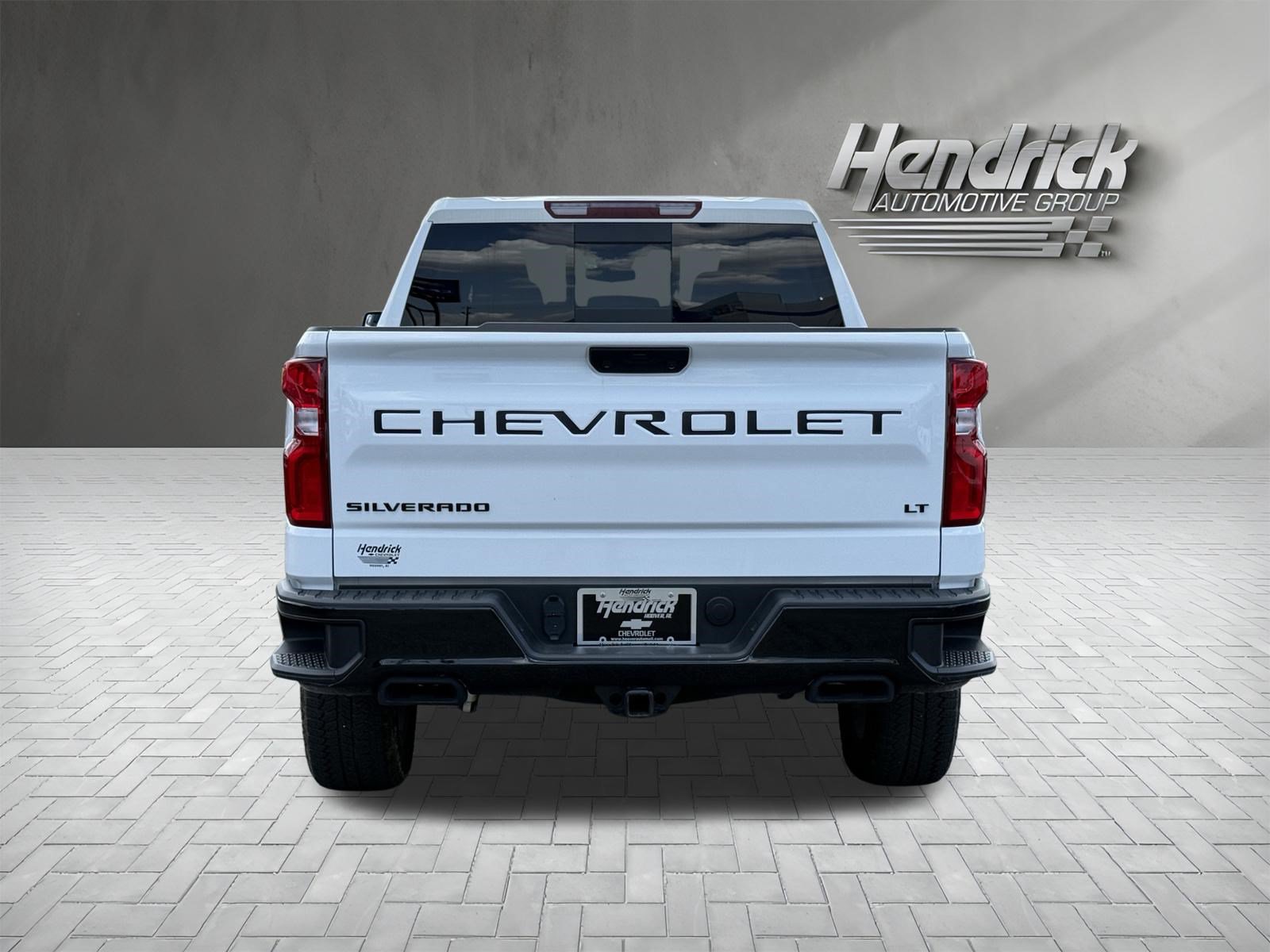 Used 2025 Chevrolet Silverado 1500 LT Trail Boss w/ Convenience Package II AWD/4WD image 9