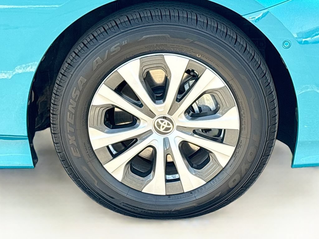 Certified 2021 Toyota Prius Prime Limited w/ Carpet Mat Package (TMS) FWD image 31