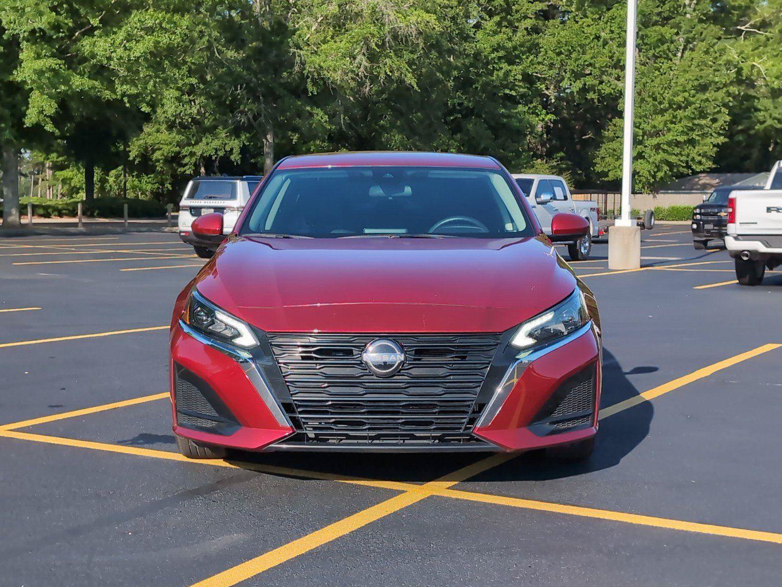 Used 2023 Nissan Altima 2.5 SV FWD image 10