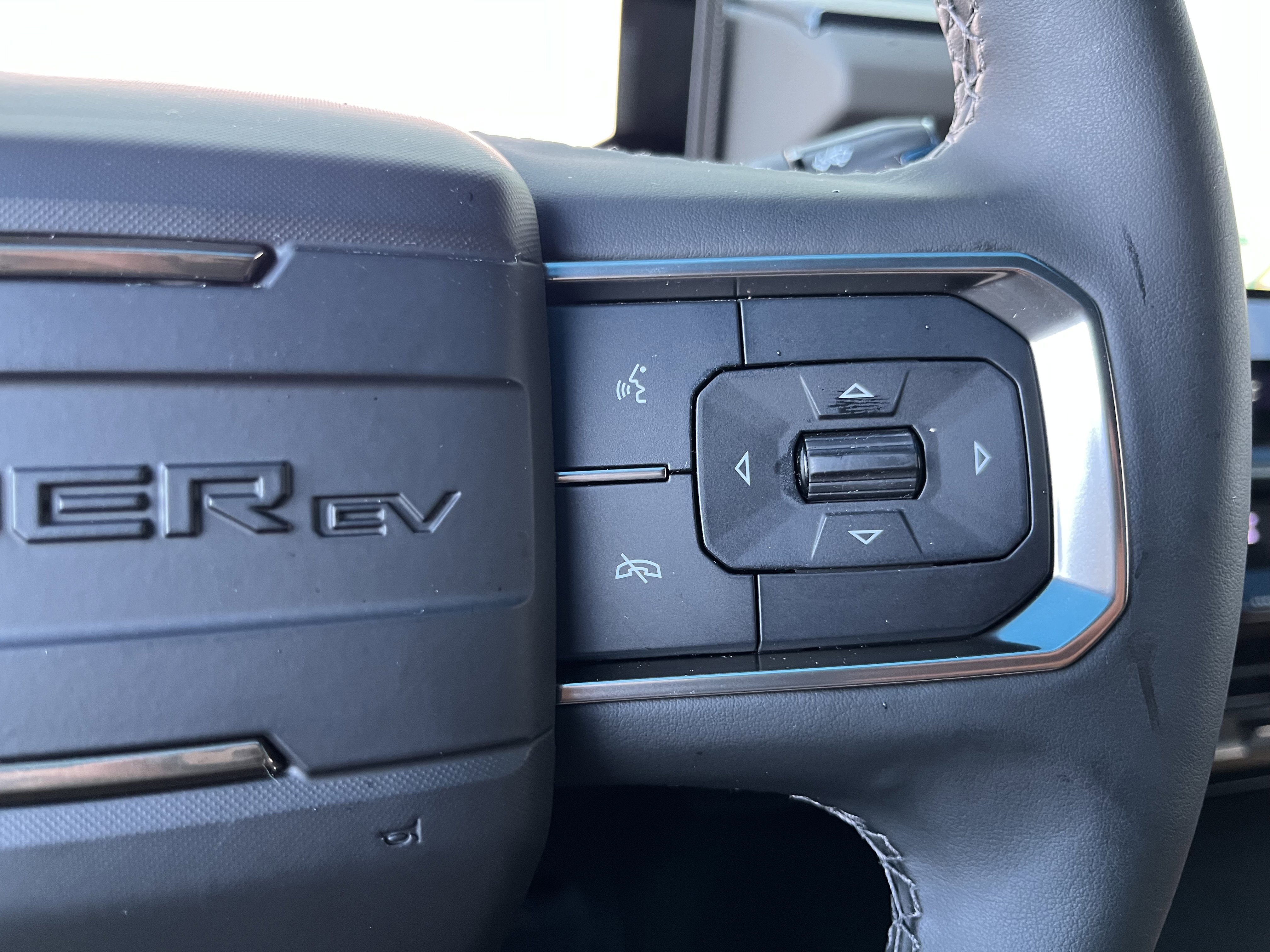 Used 2024 GMC Hummer EV 3X w/ Omega Edition image 23