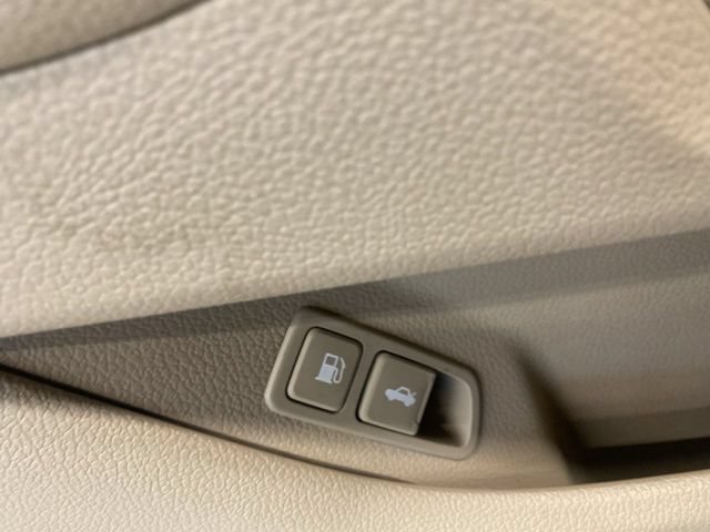 Used 2013 Kia Optima EX FWD image 25