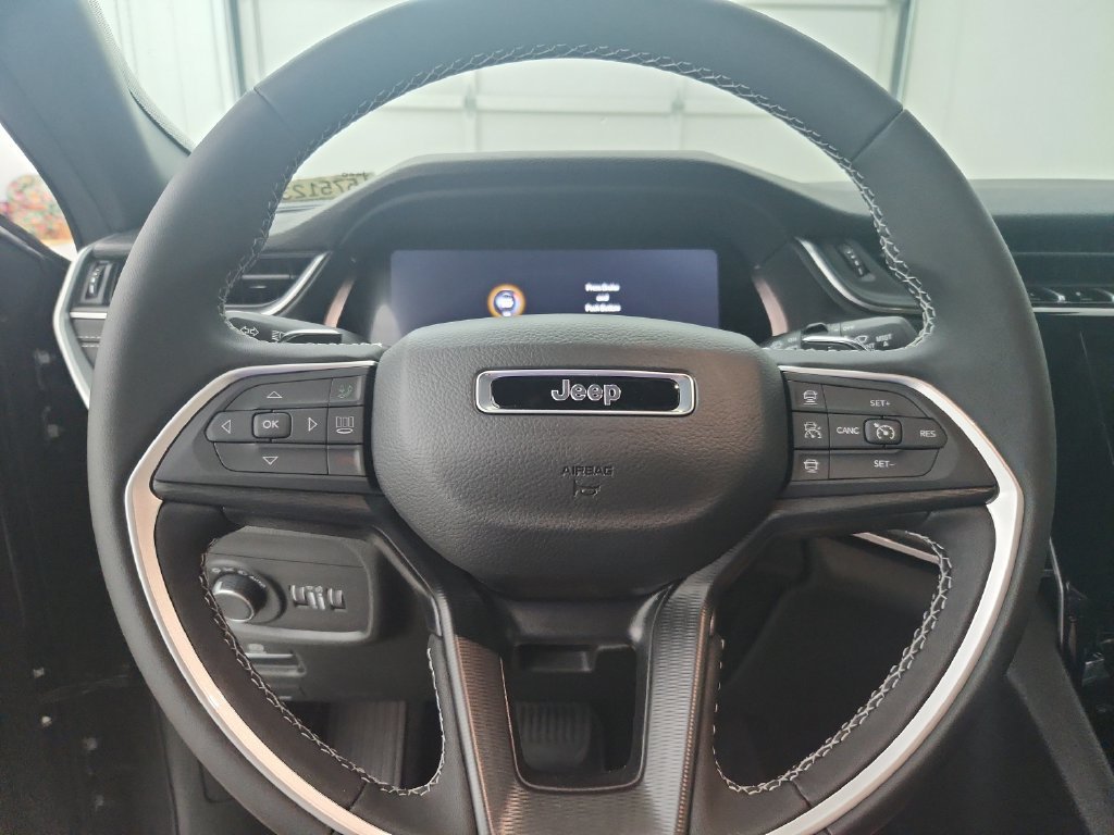 New 2026 Jeep Grand Cherokee L Laredo AWD/4WD image 21