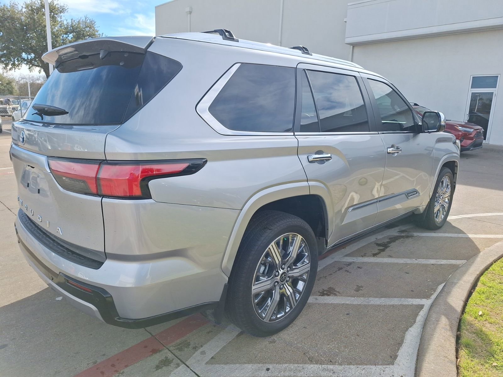 Used 2024 Toyota Sequoia Capstone image 6