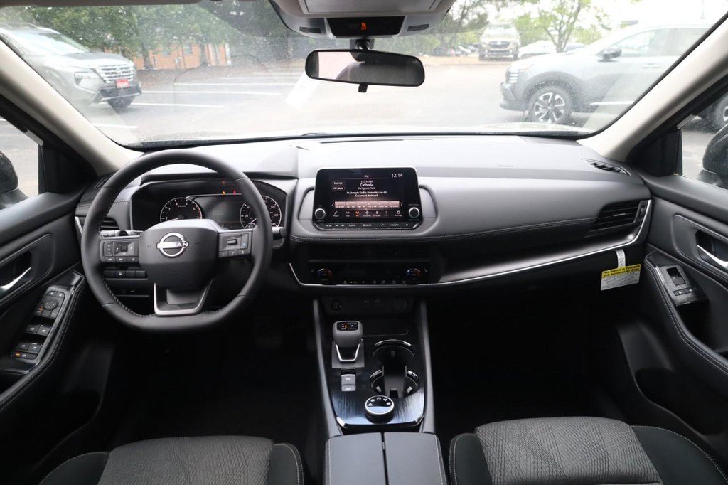 New 2026 Nissan Rogue SV w/ Cold Weather Package AWD/4WD image 7
