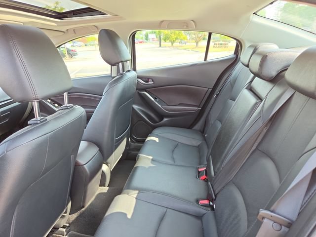Used 2018 MAZDA MAZDA3 Grand Touring w/ Premium Equipment Package FWD image 26