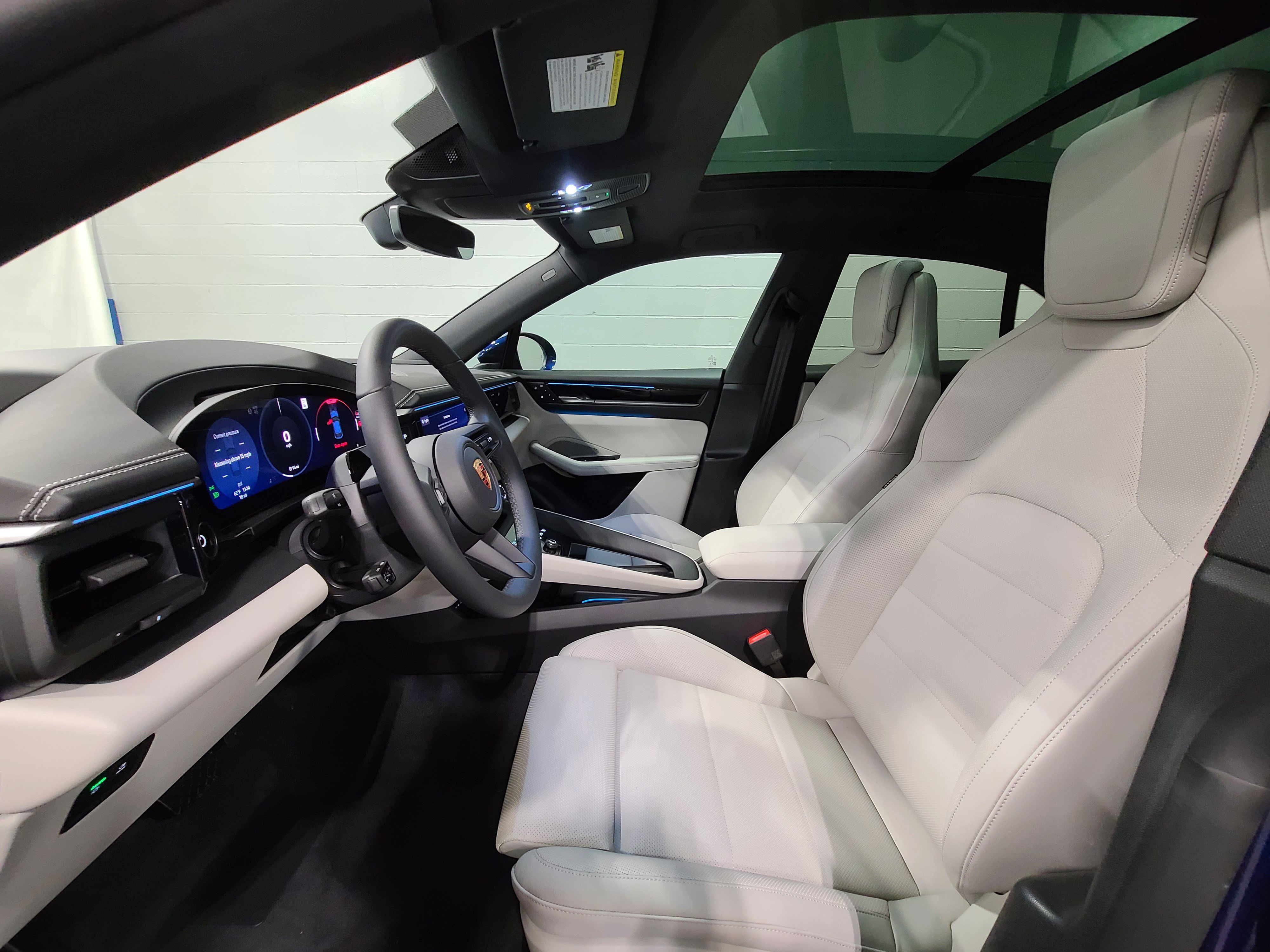 New 2026 Porsche Macan Electric RWD image 15