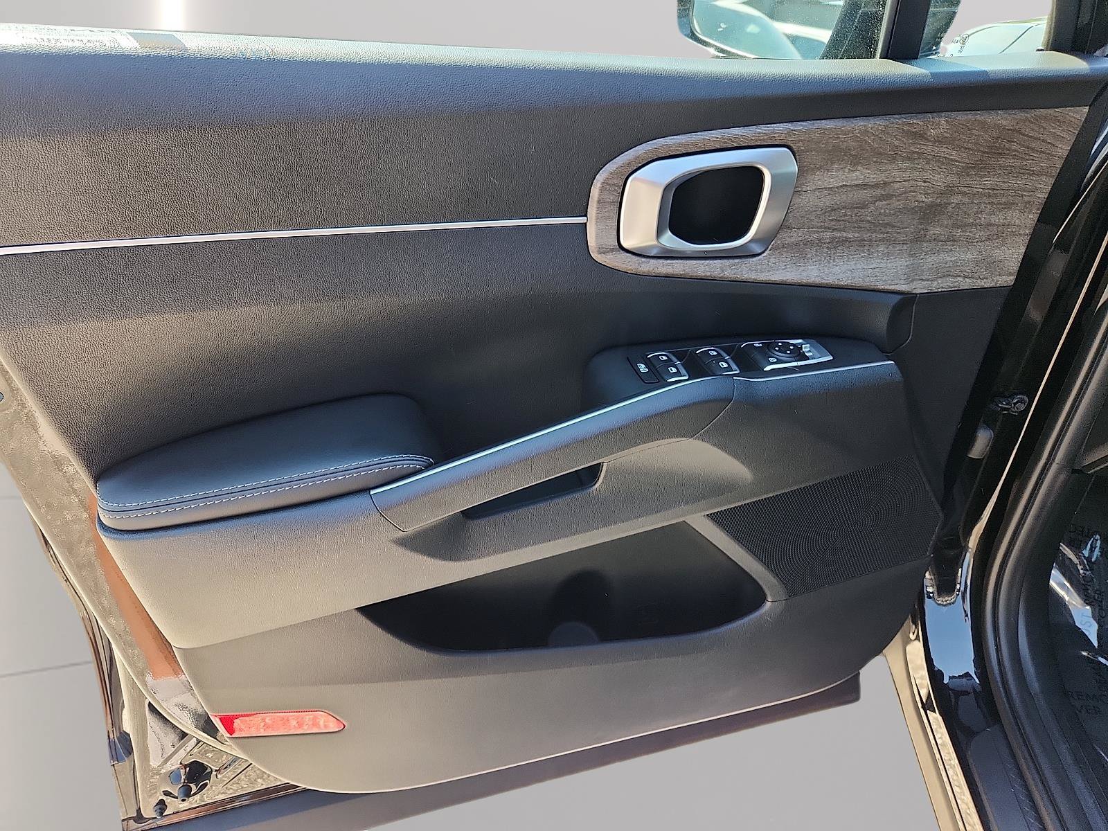 Used 2022 Kia Sorento S AWD/4WD image 10