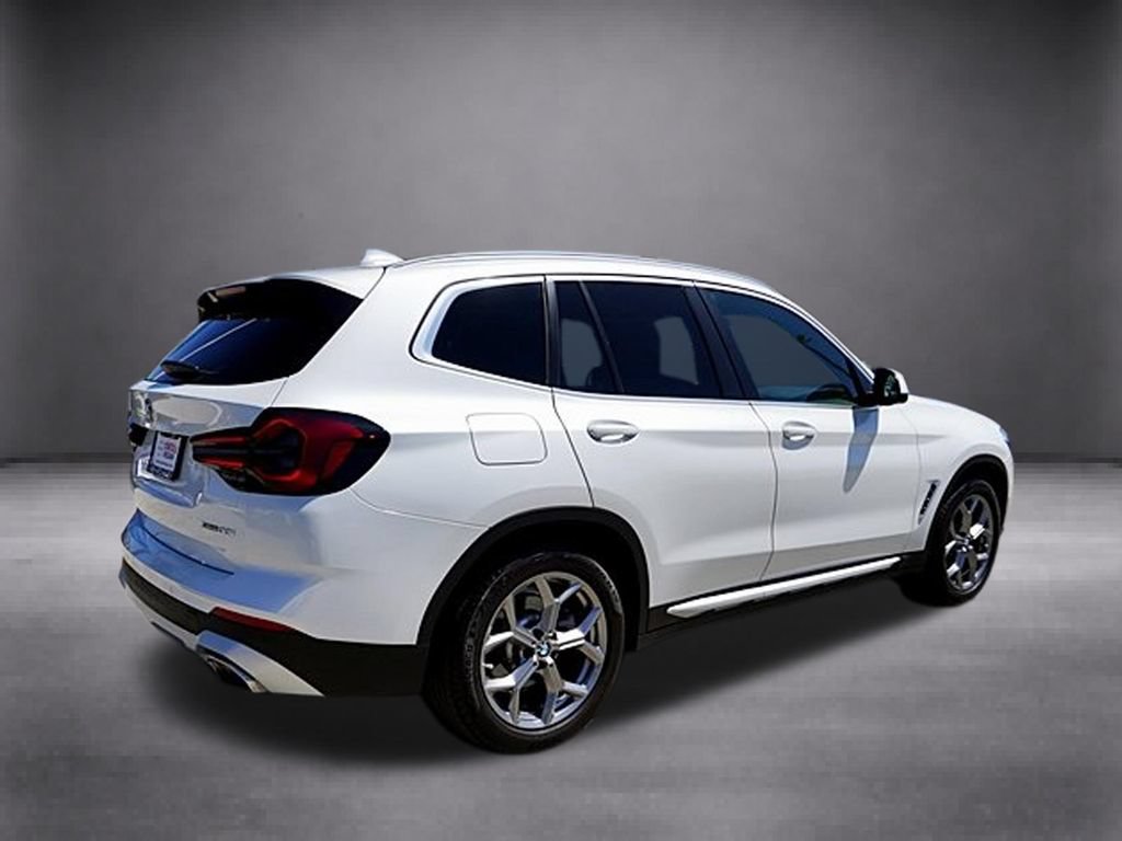 Used 2023 BMW X3 xDrive30i w/ Convenience Package AWD/4WD image 4