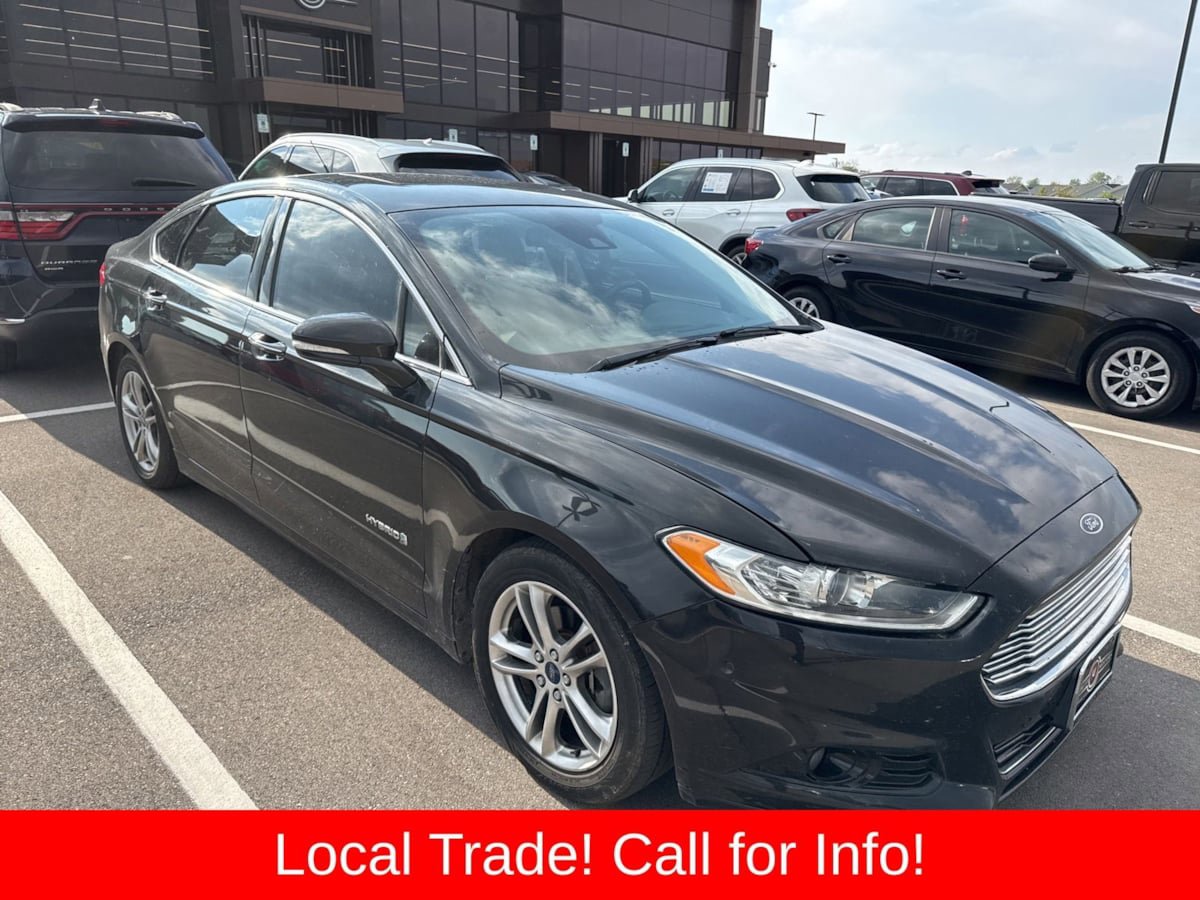 Used 2015 Ford Fusion Titanium FWD image 2