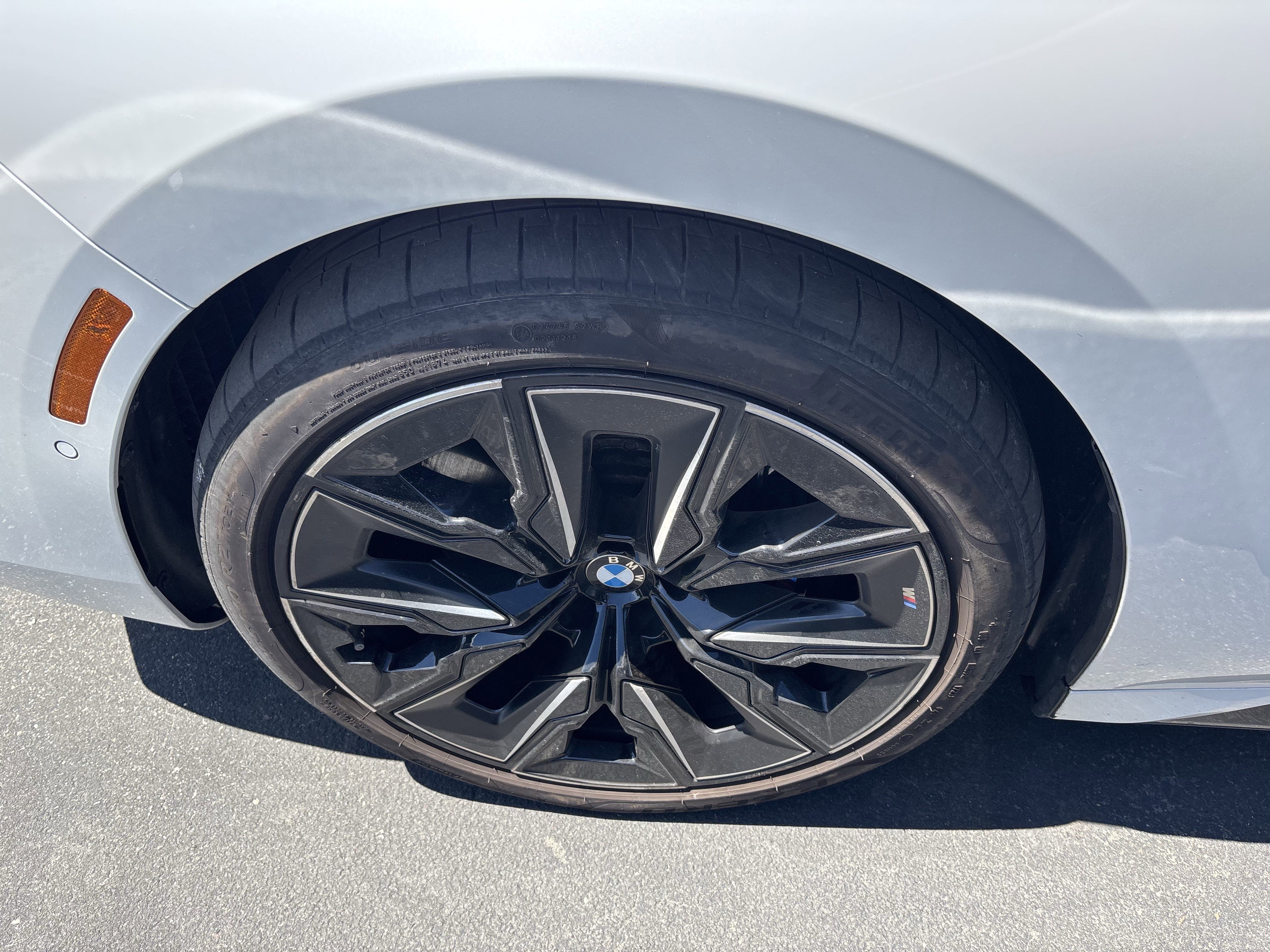 Certified 2023 BMW 760i xDrive AWD/4WD image 35