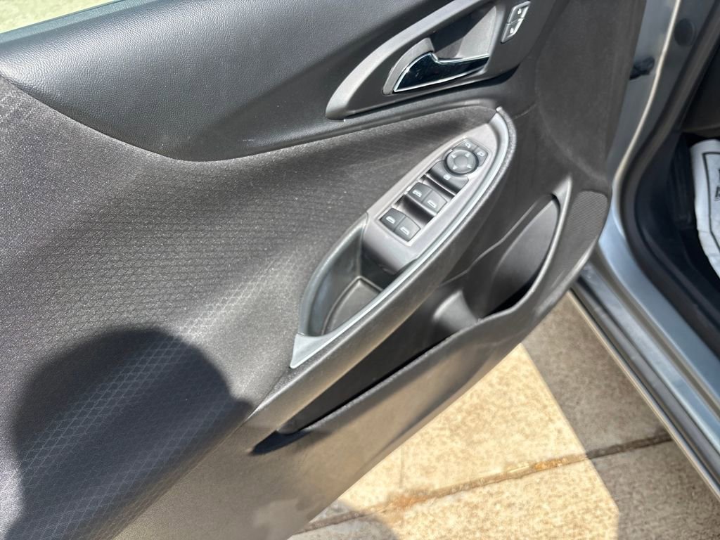 Used 2024 Chevrolet Malibu LT image 12