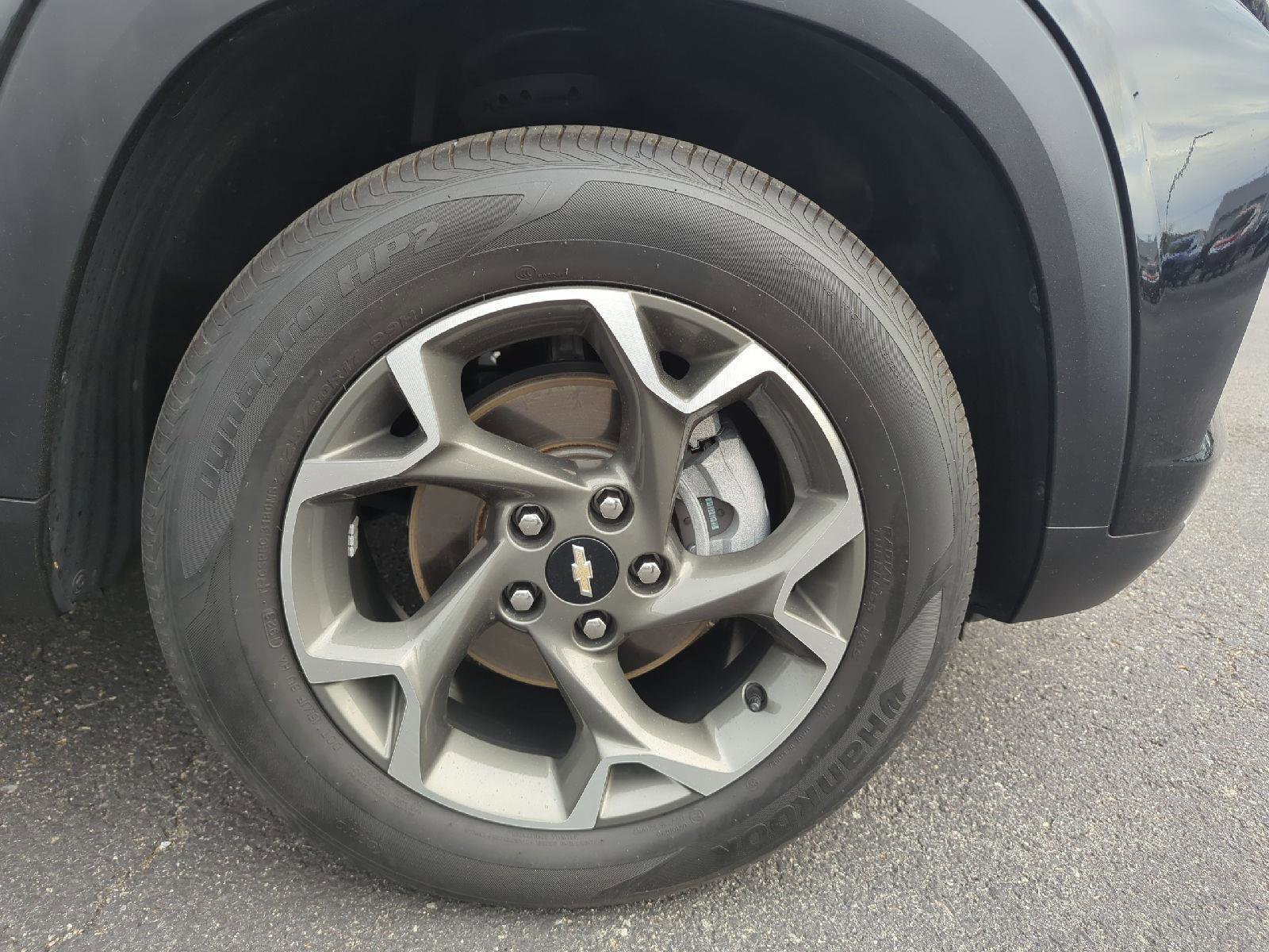 Used 2024 Chevrolet Trax LT w/ Driver Confidence Package FWD image 13