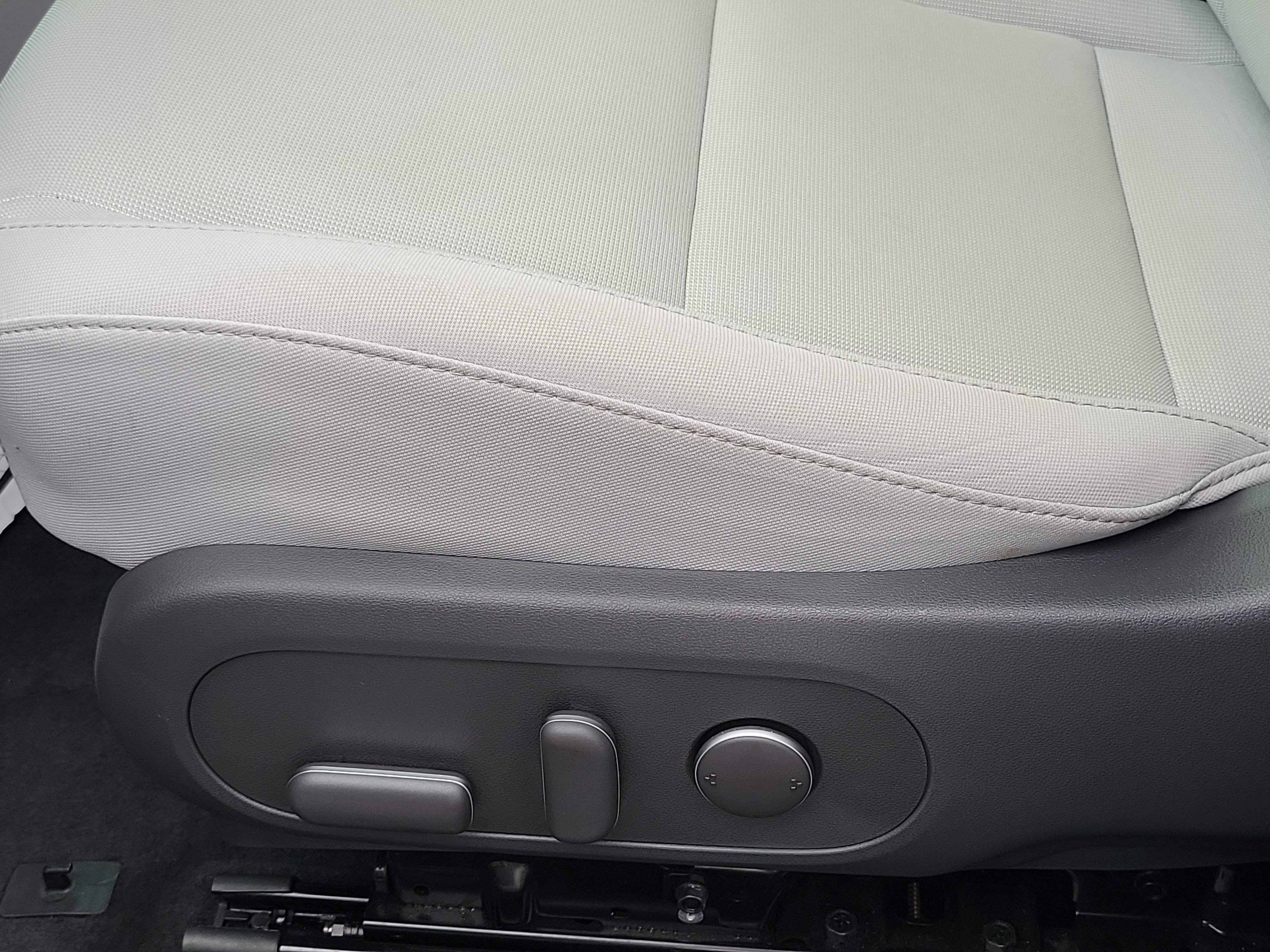 Certified 2024 Hyundai Kona SEL FWD image 19